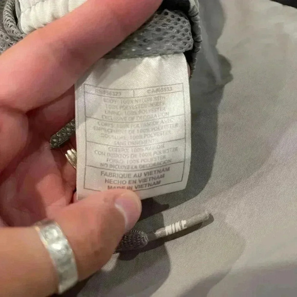 Vintage Early 2000’s Nike Swim Trunks Gray Board Shorts Silver Label Men’s Large - Picture 6 of 8